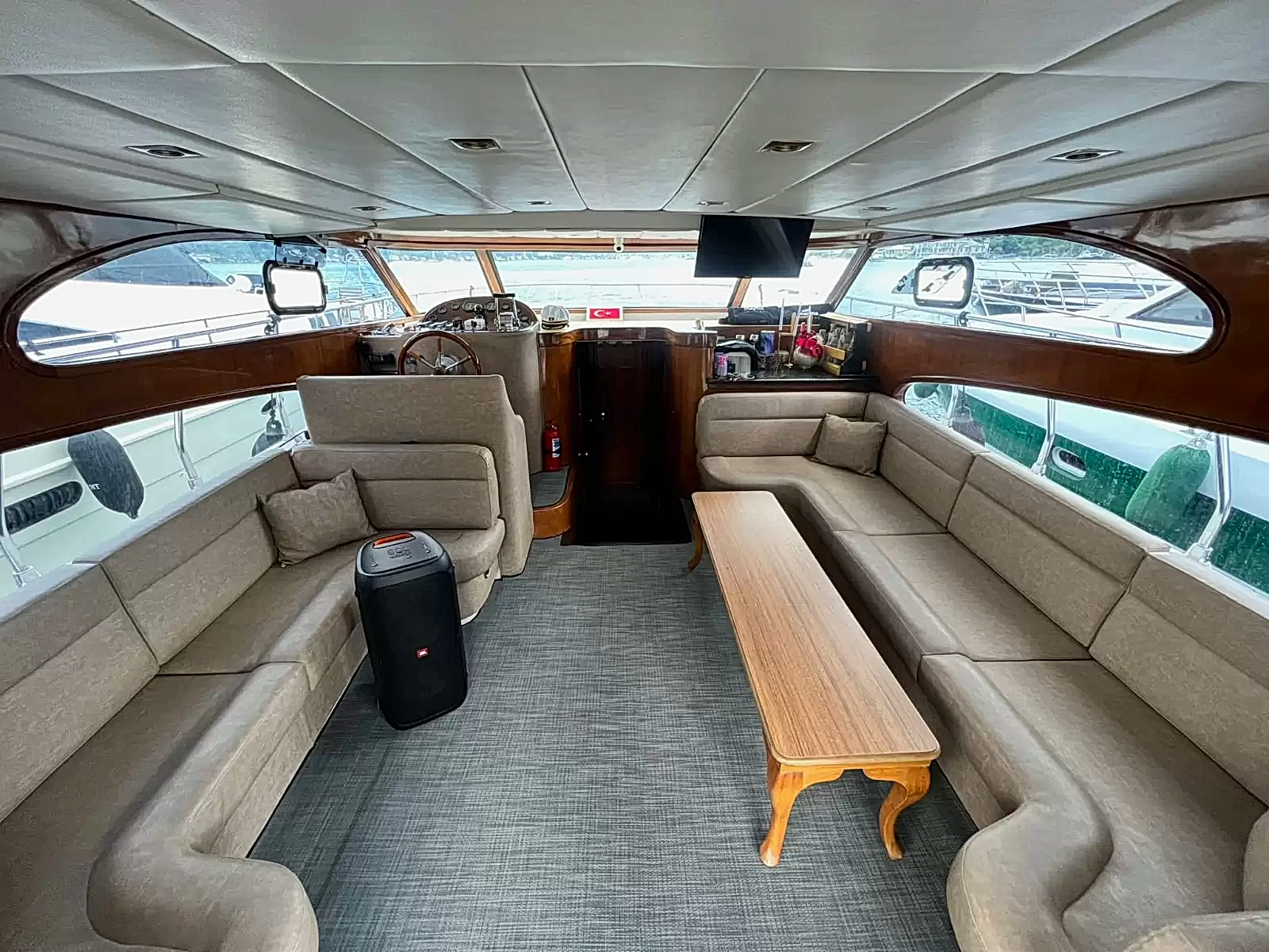 9824e819 055d 47ff b013 94226b55e53b